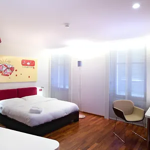 4* Hotel La Cour Des Augustins Boutique Gallery Design